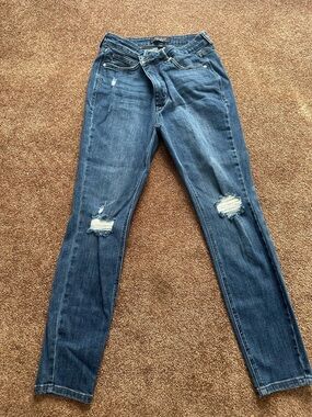 Judy Blue Medium Blue Distressed Skinny Jeans